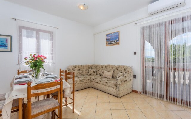 Amazing Home in Omisalj With Wifi and 2 Bedrooms