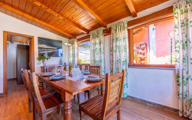 Casa Punta Bianca