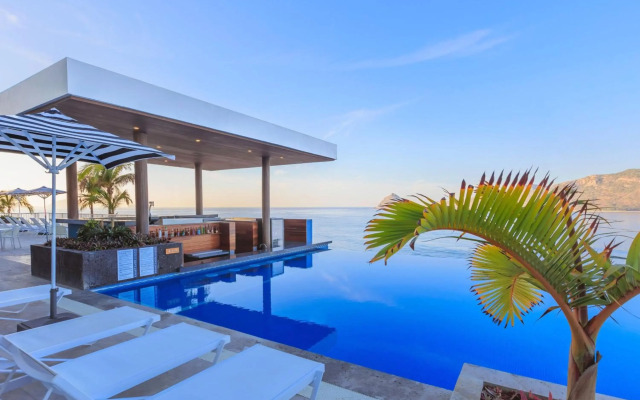 Courtyard By Marriott Mazatlan Beach Resort