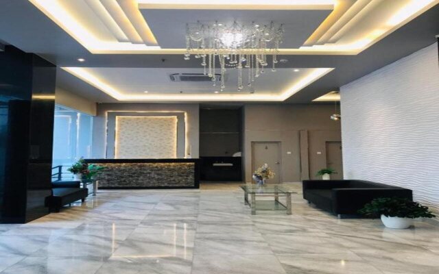 Grand   Thamrin  Hotel