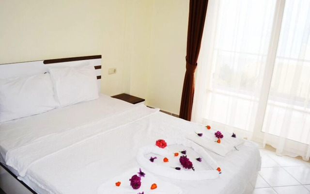 1 Bedroom Apartment Sea View 5 by Likya Global