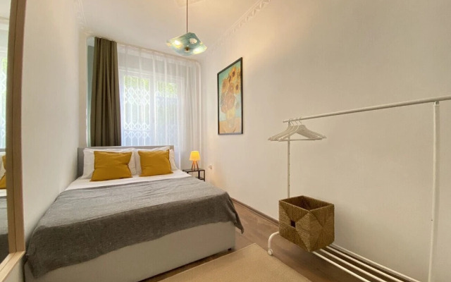 Central Flat Close to Popular Attractions in Sisli