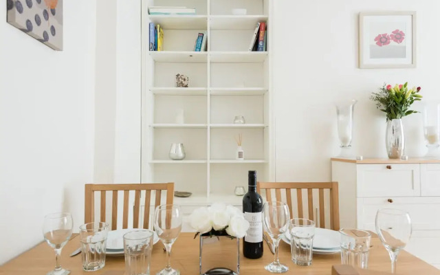 Platinum Apartment Next to Westminster 9983