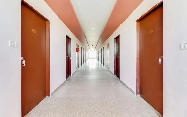 Capital O 48521 Hotel Bhanwar Singh Palace