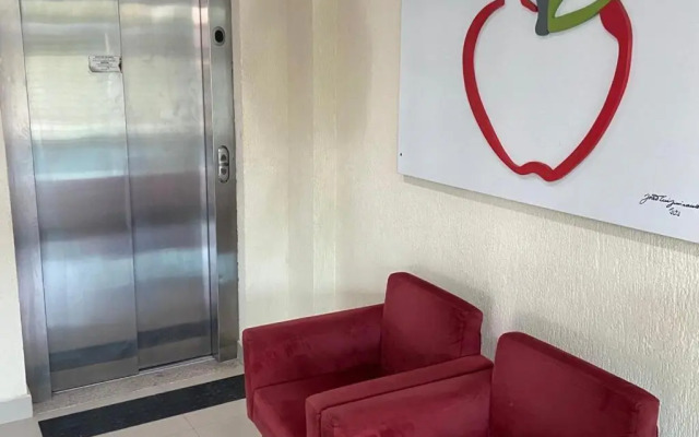 Apple Flat 501