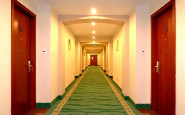 GreenTree Inn Beijing Changping Shahe Zhuxinzhuang Railway Station Express Hotel