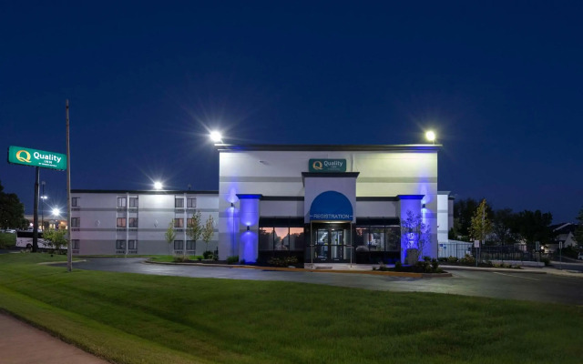 Quality Inn Merriam - Kansas City