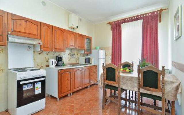 Apartments Gracijano 1724