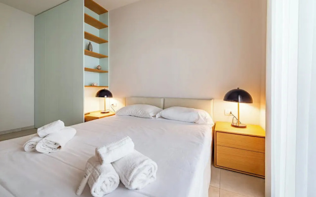Marina Apartment 100m From Sea
