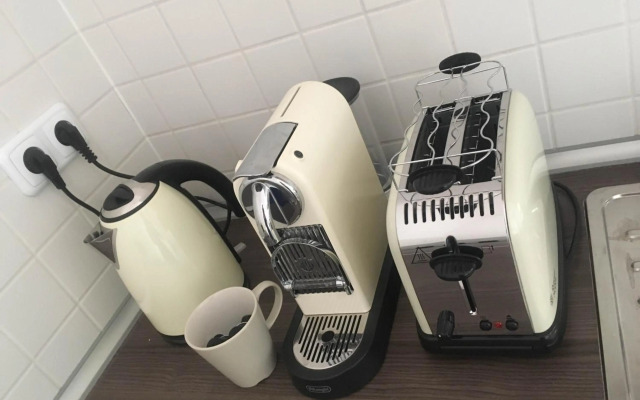 Alma's Romantic Getaway