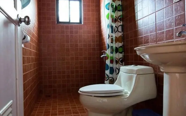 Whitehouse Travel inn Sm Tabinay