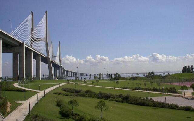 A View to the River Tejo - IBG HOME