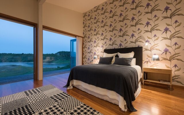 Otaha Beachfront Lodge by Touch of Spice