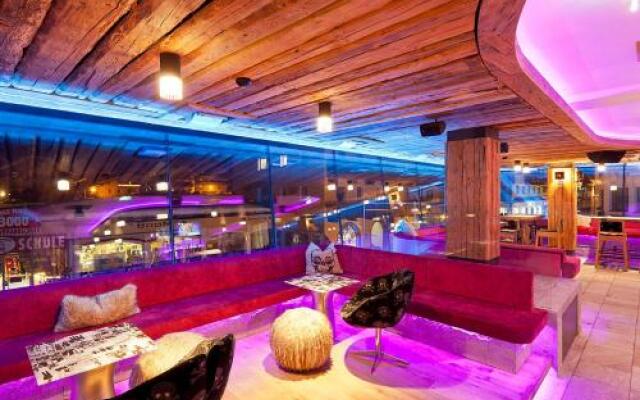 Harakiri Party House