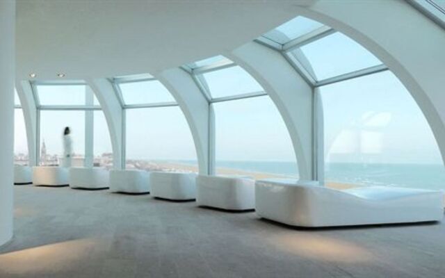 i-Suite Hotel
