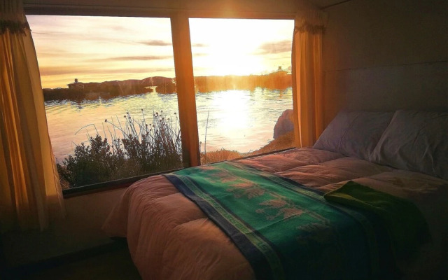 Uros Suma Jakana Lodge