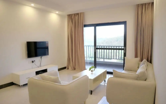 Phoenix Apartment by LINK