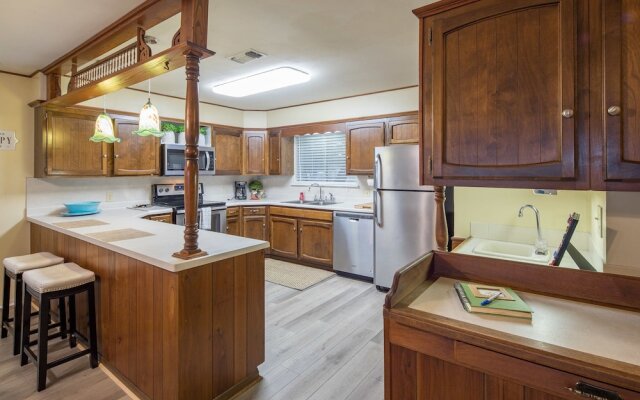 Texas Rose Lodge by RedAwning