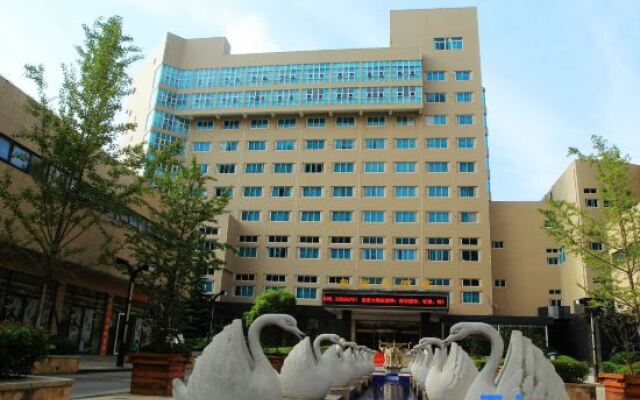 Huangmei Royal Hotel