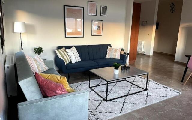 Magnificent view apartment with private garden