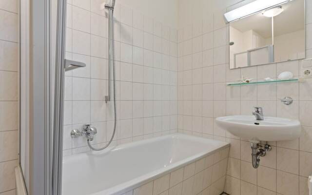 Lovely Apartment in Ostseebad Kühlungsborn near Sea Beach