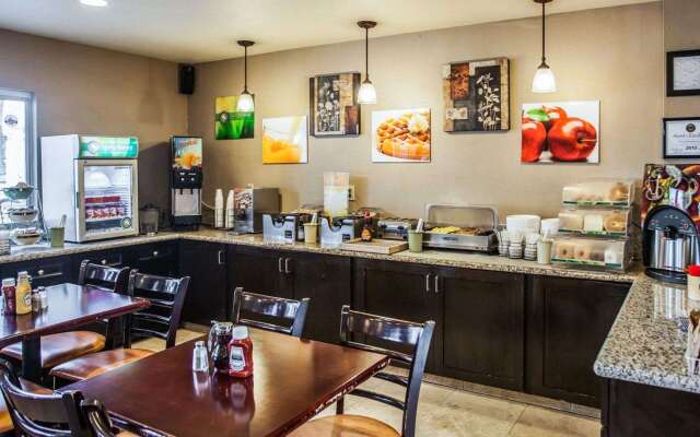 Quality Inn & Suites Anaheim At The Park