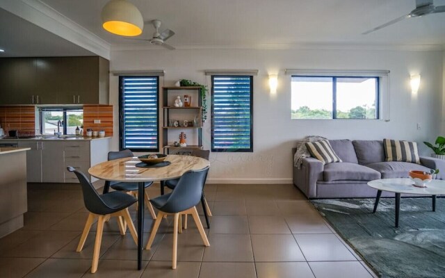ZEN NOMAD - 2BR Nightcliff Apartment