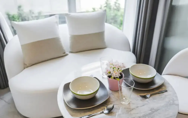 Hyde Sukhumvit 11 By Favstay