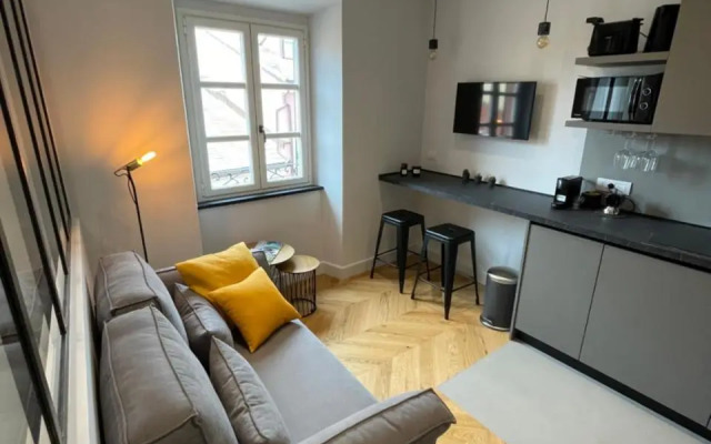 Mare e Cielo Luxury Apartment (1BR)