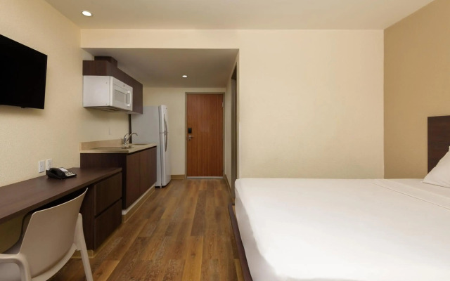 Extended Suites Mexicali Cataviña