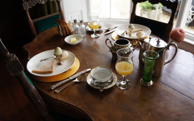 Cedar House Boutique B&B