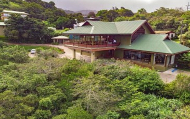 Ficus Sunset Suites