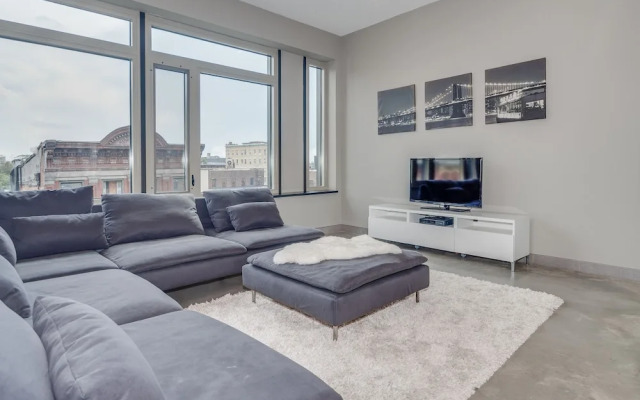 Deedee's Apartments - Lofts at Grove