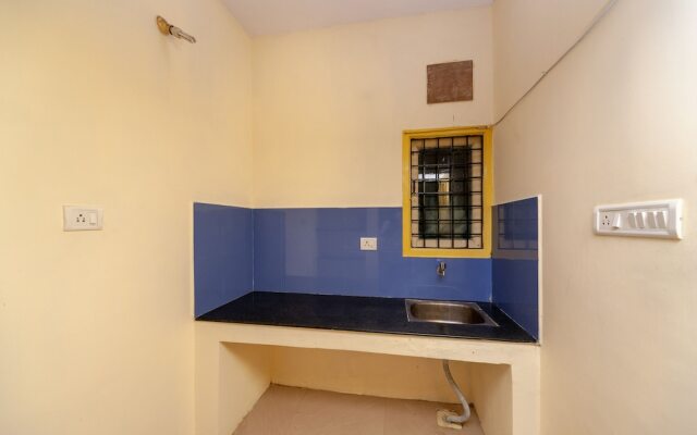 OYO 26936 Adhithya Inn