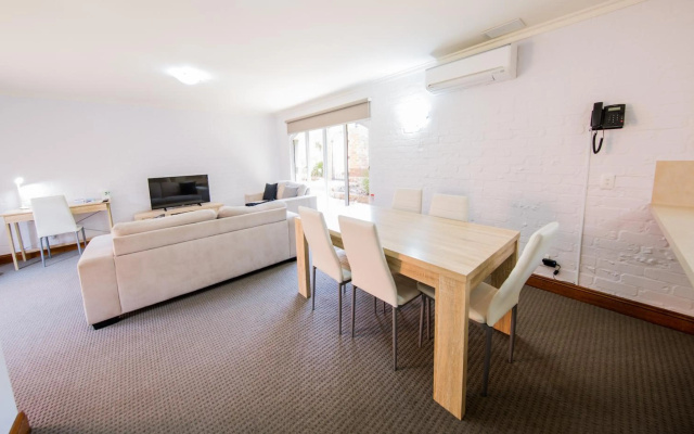 Mercure Ballarat Hotel and Convention Centre