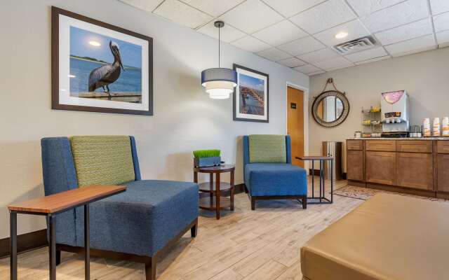 Comfort Suites Southport - Oak Island