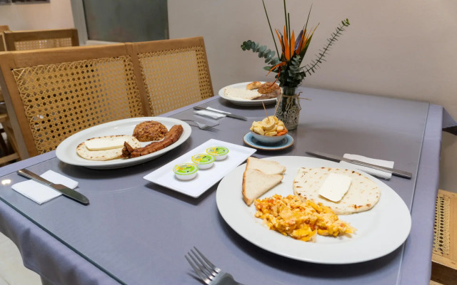Hotel Alcaravan Medellín