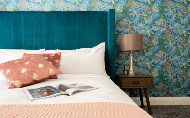 The South Kensington Place - Modern & Bright 4bdr Townhouse