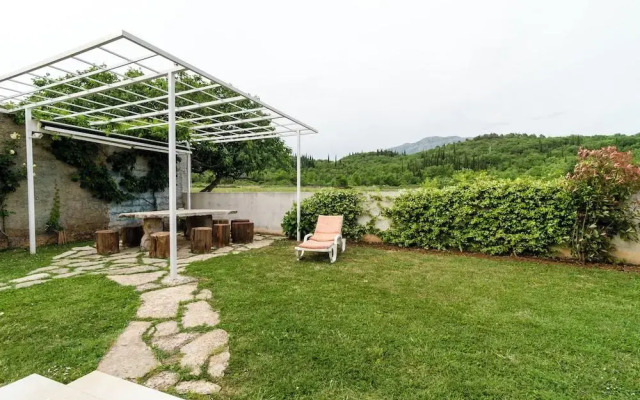 Apartments Banac