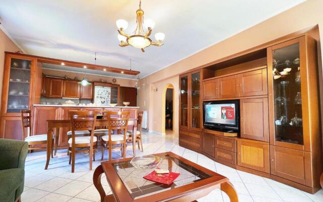 WSD Luxury Cozy 2BD Apt with study & City View Balcony