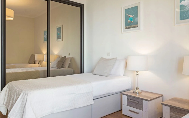 Rodamar I by An Island Apart