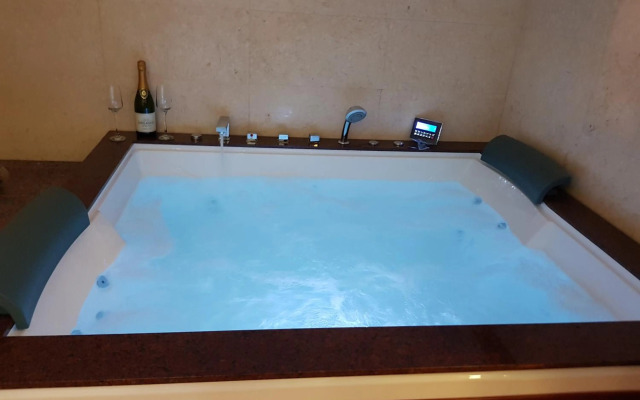 Mega Mall Monza Super Spa