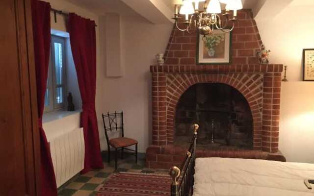 Appt 2 pieces dans Mas provençal