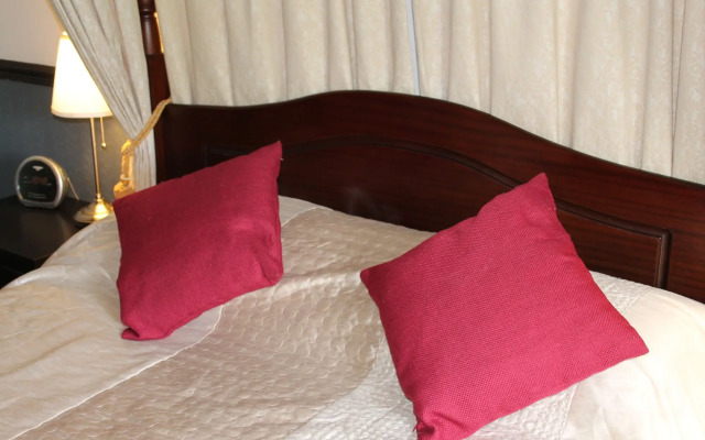 Oak Farm Hotel