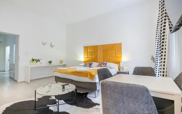 Modern 1BR Apartment Central Location