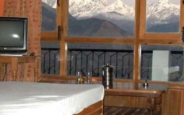 Pandey Lodge Munsiyari by Goroomgo