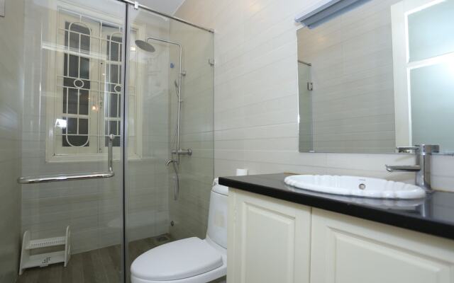 A Rich Stay Westlake 4B6-TH