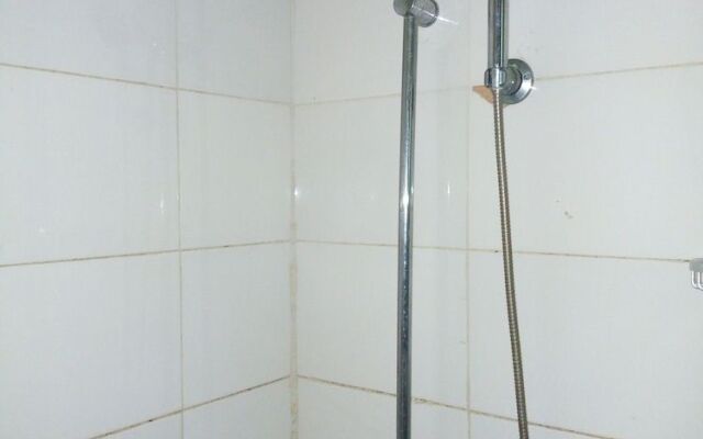 Multifield Hotel & Suites