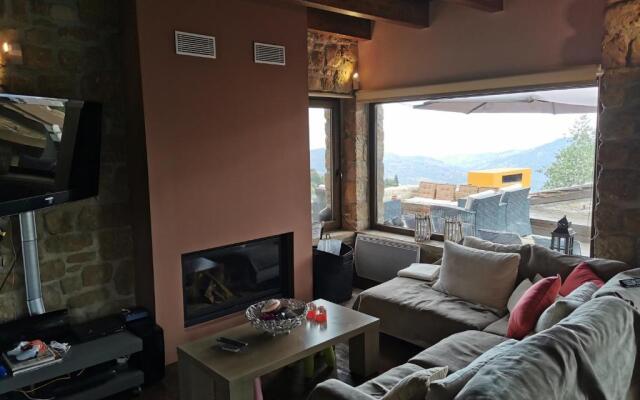 Mountain stone villa, sea & mountain view at 1150m