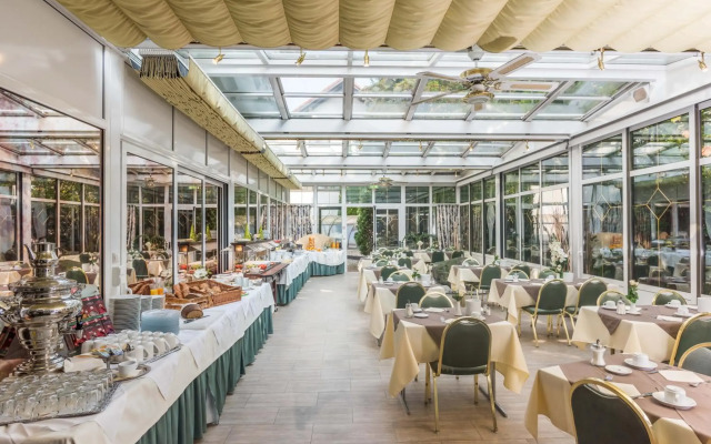 Hotel am Schlosspark &  Gasthof Neuwirt